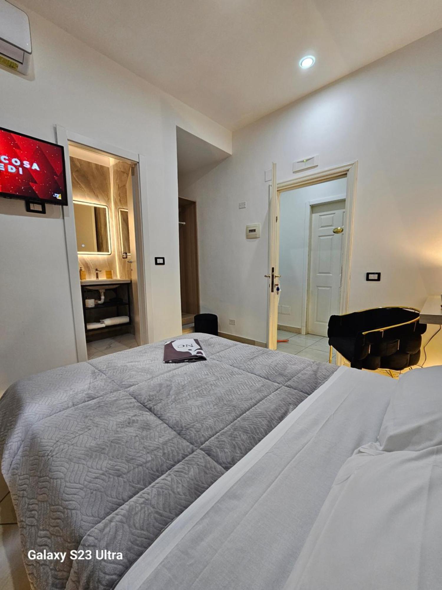 B&B Napoli Centrale Room&Jacuzzi Exterior photo