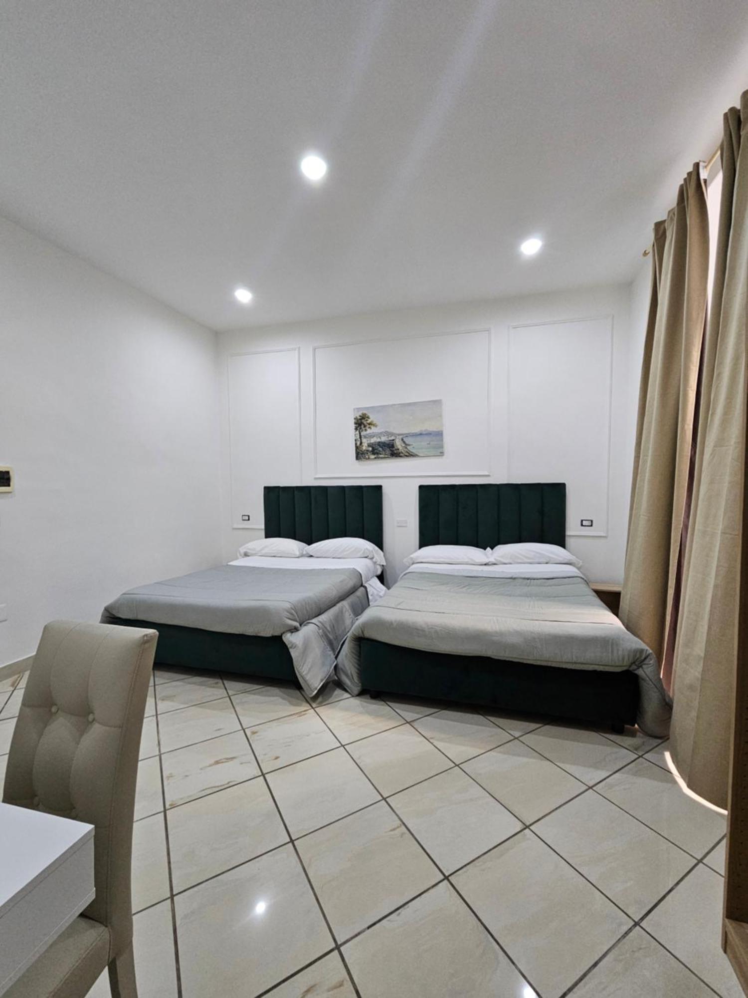 B&B Napoli Centrale Room&Jacuzzi Exterior photo