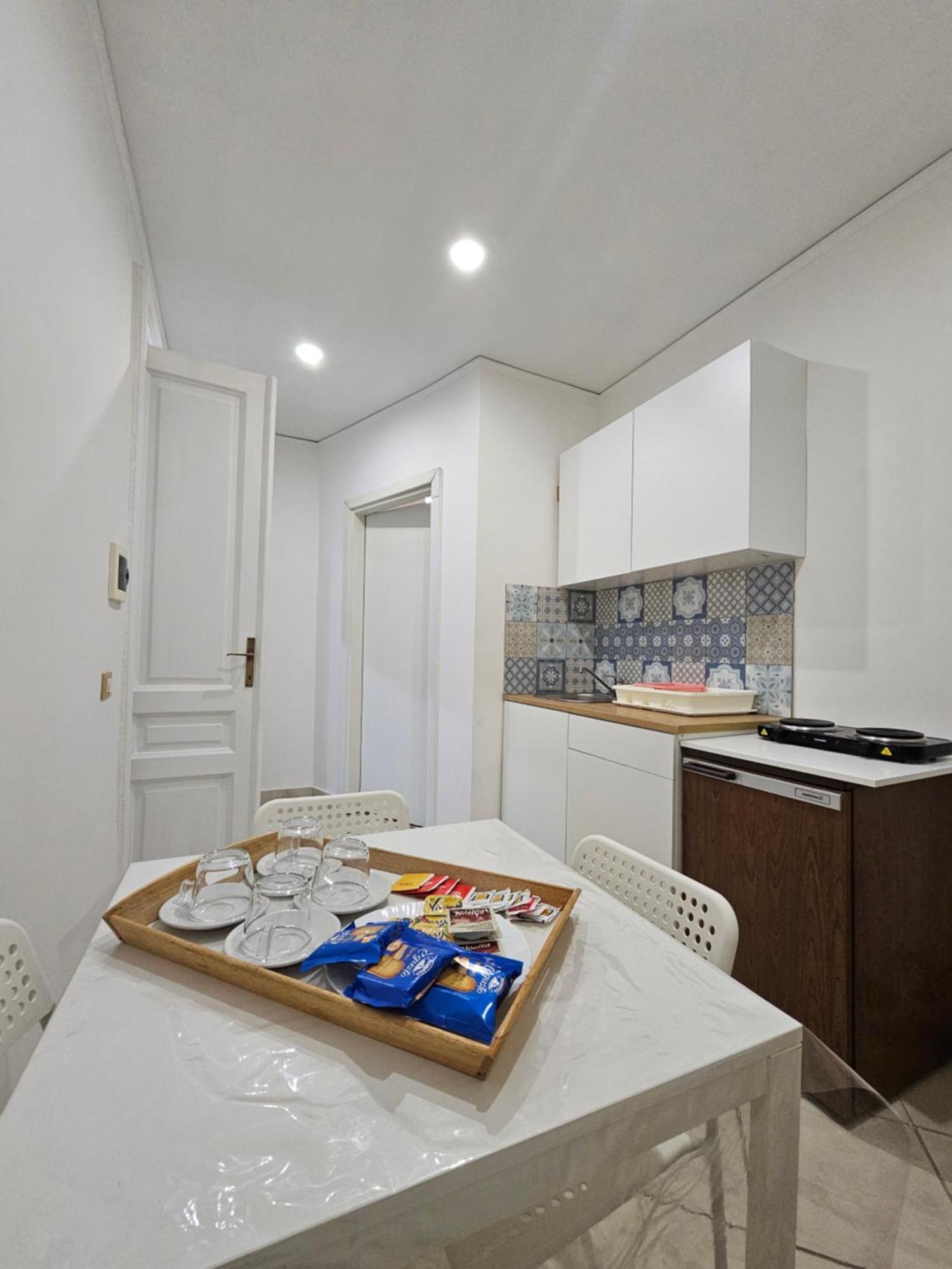 B&B Napoli Centrale Room&Jacuzzi Exterior photo