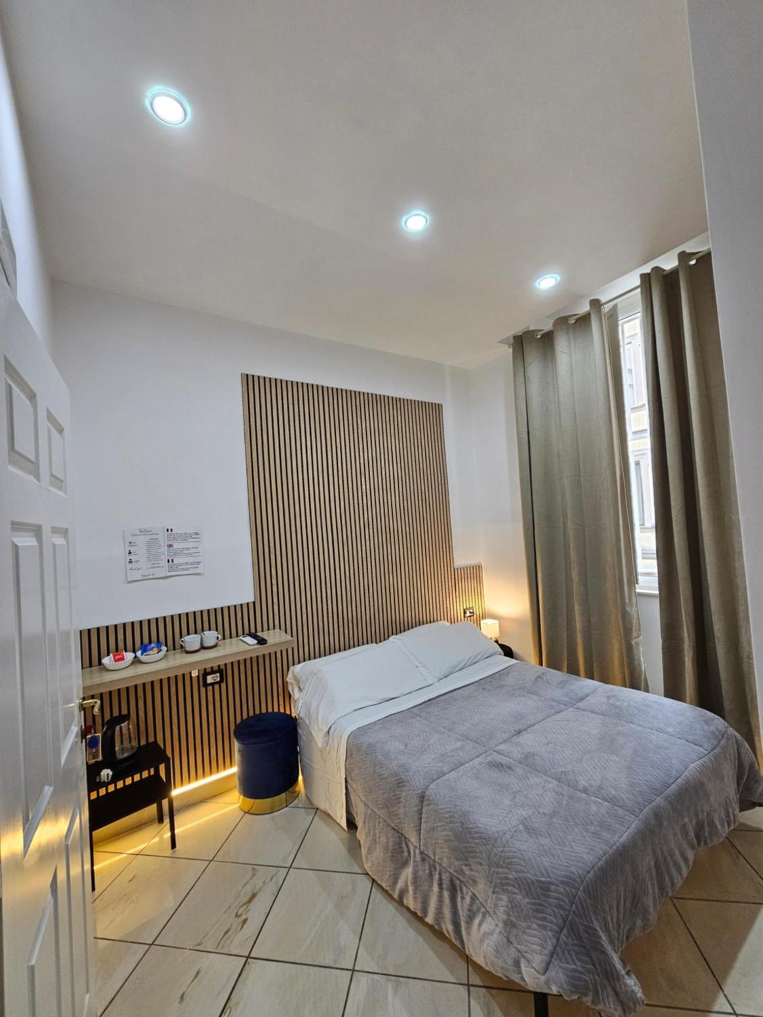 B&B Napoli Centrale Room&Jacuzzi Exterior photo